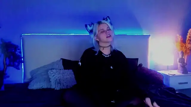 JoannLowe online show from 03-22-25, 12:17