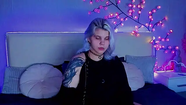 JoannLowe online show from 09-24-25, 07:17