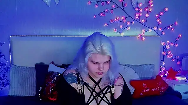 JoannLowe online show from 12-14-25, 08:13