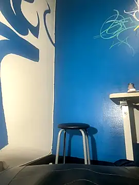 Snapshot of MiamiBang chatting on 09-10-25, 12:05 MiamiBang online show from 09-10-25, 12:05