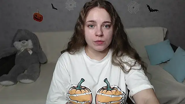 Snapshot of _Sweet_Lana chatting on 10-31-25, 11:44 Sweet Lana online show from 10-31-25, 11:44