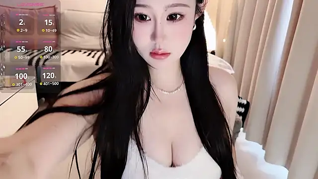 Snapshot of QQ-tutu chatting on 12-18-25, 01:44 QQ-tutu online show from 12-18-25, 01:44