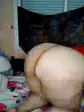 Snapshot of julia_julia02 chatting on 01-18-25, 10:28 julia julia02 online show from 01-18-25, 10:28