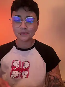 Snapshot of Ashley_Chriss chatting on 12-31-24, 05:22 Ashley Chriss online show from 12-31-24, 05:22