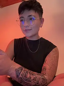 Snapshot of Ashley_Chriss chatting on 01-15-25, 05:50 Ashley Chriss online show from 01-15-25, 05:50