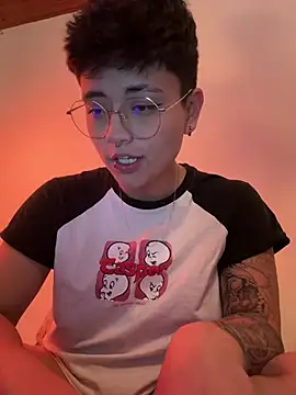 Snapshot of Ashley_Chriss chatting on 01-25-25, 09:26 Ashley Chriss online show from 01-25-25, 09:26