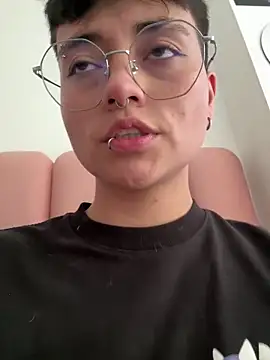 Snapshot of Ashley_Chriss chatting on 02-09-25, 10:00 Ashley Chriss online show from 02-09-25, 10:00