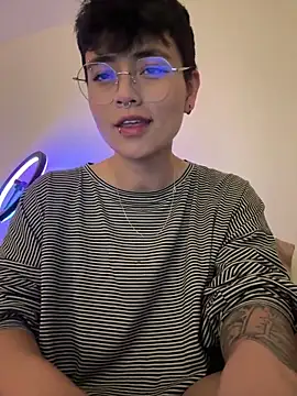 Snapshot of Ashley_Chriss chatting on 03-13-25, 02:05 Ashley Chriss online show from 03-13-25, 02:05