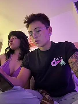 Snapshot of Ashley_Chriss chatting on 09-21-25, 11:39 Ashley Chriss online show from 09-21-25, 11:39