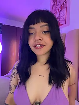 Snapshot of Ashley_Chriss chatting on 12-18-25, 07:03 Ashley Chriss online show from 12-18-25, 07:03