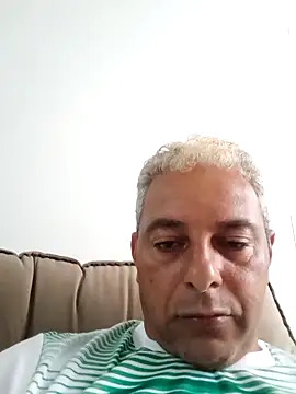 Snapshot of gordonunes chatting on 06-16-26, 11:35 gordonunes online show from 06-16-26, 11:35