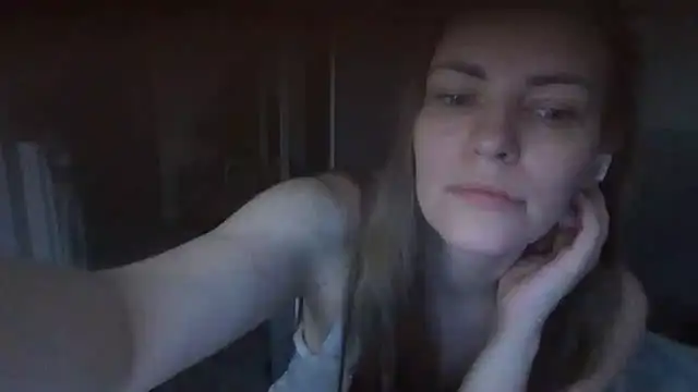Snapshot of AnnaDiamond1 chatting on 06-23-26, 01:53 AnnaDiamond1 online show from 06-23-26, 01:53