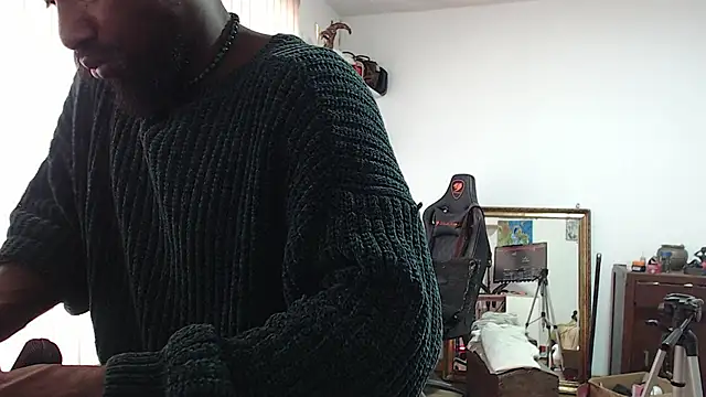 Siriss boyrag online show from 01-23-25, 04:37