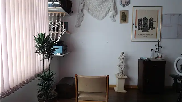 Siriss boyrag online show from 10-18-25, 02:18