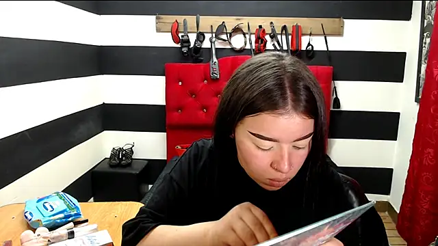 Marian Ran online show from 02-03-25, 03:20