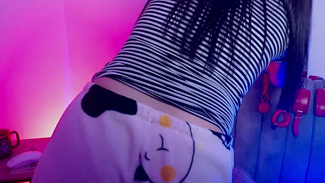 Marian Ran online show from 11-22-25, 02:54