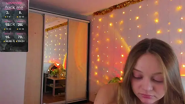 Snapshot of May_Flower chatting on 12-12-24, 01:39 May Flower online show from 12-12-24, 01:39