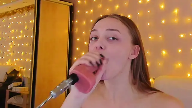 Snapshot of May_Flower chatting on 01-02-25, 03:19 May Flower online show from 01-02-25, 03:19