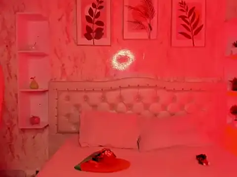 VICTORIA HOUSTON online show from 12-15-24, 06:51