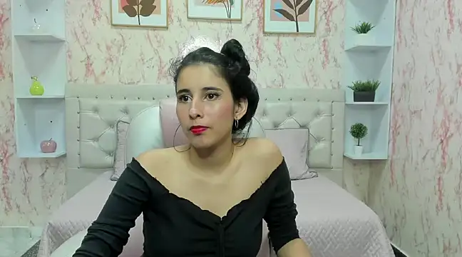 VICTORIA HOUSTON online show from 02-01-25, 03:30