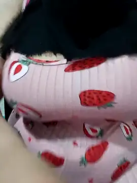 Snapshot of DLa3Ni chatting on 10-21-25, 04:19 DLa3Ni online show from 10-21-25, 04:19