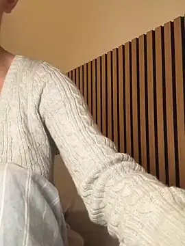 Snapshot of HotBella- chatting on 02-23-25, 05:39 HotBella- online show from 02-23-25, 05:39