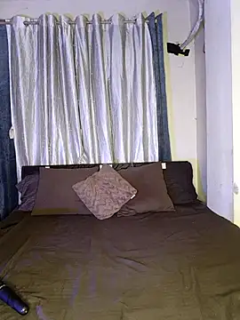 Snapshot of Bold-Cat chatting on 04-27-26, 05:44 Bold-Cat online show from 04-27-26, 05:44