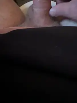 Snapshot of Fjome chatting on 04-17-26, 04:48 Fjome online show from 04-17-26, 04:48