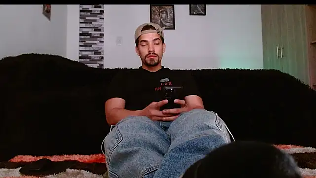 Ian Daviz online show from 12-15-25, 02:32