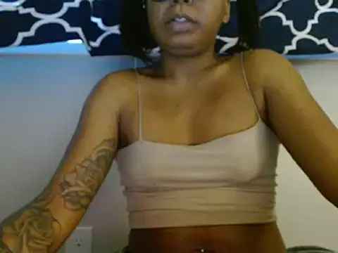 YaraBrynnn online show from 01-08-25, 10:06