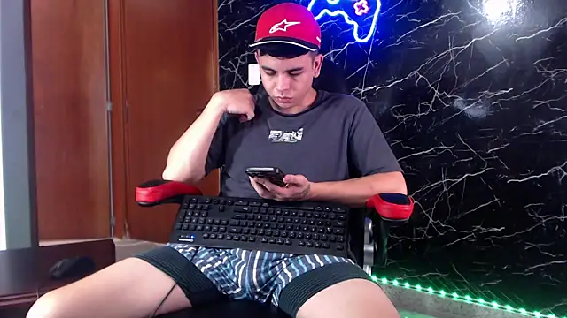 Snapshot of maty_hardx chatting on 01-09-25, 04:49 maty hardx online show from 01-09-25, 04:49