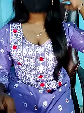Snapshot of Sadika- chatting on 12-24-24, 03:58 Sadika- online show from 12-24-24, 03:58