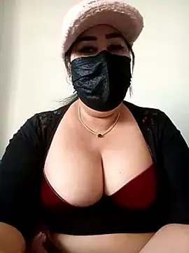 Snapshot of Jawahir-pretty-women chatting on 12-19-24, 11:29 Jawahir-pretty-women online show from 12-19-24, 11:29