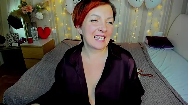Snapshot of Katherine_Fox chatting on 02-15-25, 10:42 Katherine Fox online show from 02-15-25, 10:42