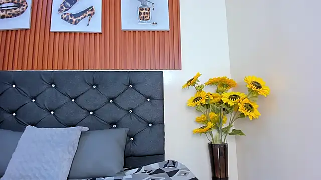 Zoe pss online show from 10-30-25, 07:25