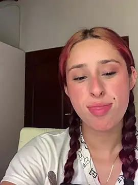 Snapshot of hannaa_brown chatting on 03-20-25, 07:46 hannaa brown online show from 03-20-25, 07:46