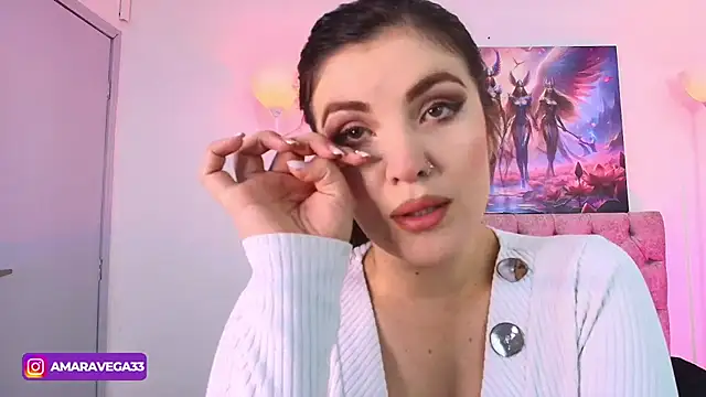 Snapshot of Amara_vega chatting on 01-23-25, 11:37 Amara vega online show from 01-23-25, 11:37