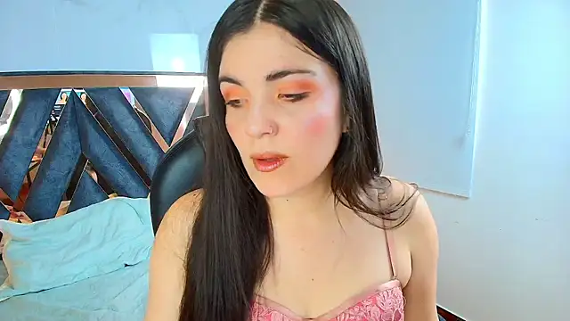 Snapshot of Amara_vega chatting on 10-09-25, 12:03 Amara vega online show from 10-09-25, 12:03
