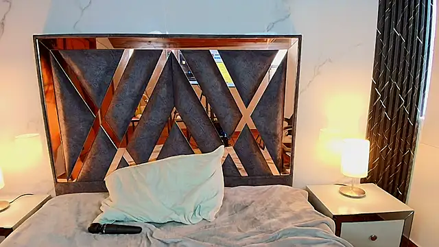 Amara vega online show from 11-26-25, 01:12