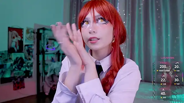 Snapshot of Carolina_Leep chatting on 10-14-25, 01:12 Carolina Leep online show from 10-14-25, 01:12