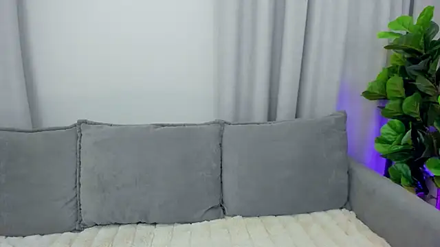 sexyangeloux online show from 12-22-25, 10:51