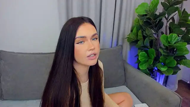 Snapshot of sexyangeloux chatting on 05-17-26, 11:01 sexyangeloux online show from 05-17-26, 11:01