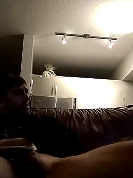 Snapshot of longthicknslick chatting on 12-12-24, 09:30 longthicknslick online show from 12-12-24, 09:30