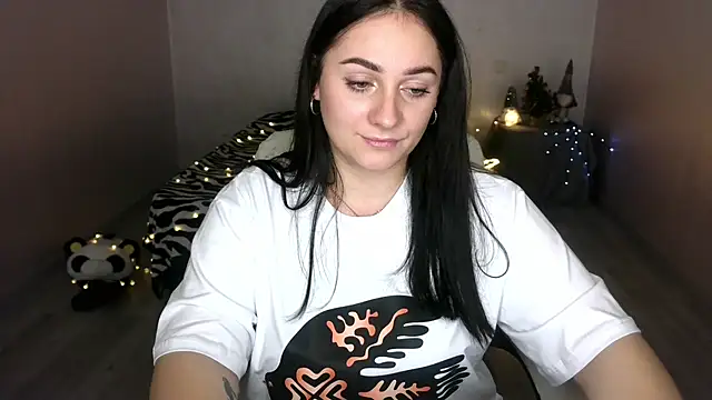 Emelyblum online show from 01-25-25, 02:37