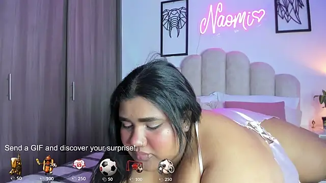 Snapshot of NaomiAsha chatting on 06-13-26, 12:47 NaomiAsha online show from 06-13-26, 12:47