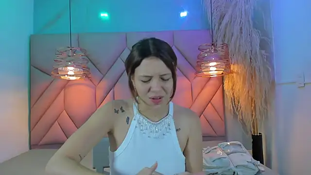 Snapshot of AngelaaCute_ chatting on 12-27-24, 11:50 AngelaaCute online show from 12-27-24, 11:50