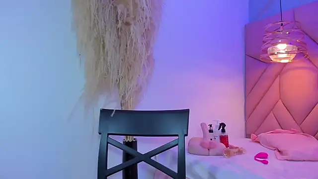 Snapshot of AngelaaCute_ chatting on 01-29-25, 03:04 AngelaaCute online show from 01-29-25, 03:04