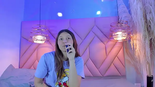 Snapshot of AngelaaCute_ chatting on 03-04-25, 12:12 AngelaaCute online show from 03-04-25, 12:12