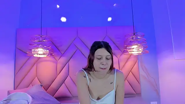 Snapshot of AngelaaCute_ chatting on 03-08-25, 12:30 AngelaaCute online show from 03-08-25, 12:30