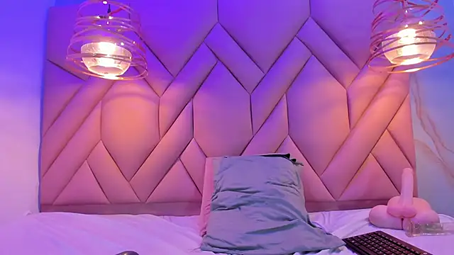 Snapshot of AngelaaCute_ chatting on 03-09-25, 03:38 AngelaaCute online show from 03-09-25, 03:38